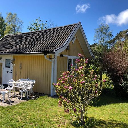 Gaststuga Pa Elsa Beskow Villa Falkenberg Exterior photo